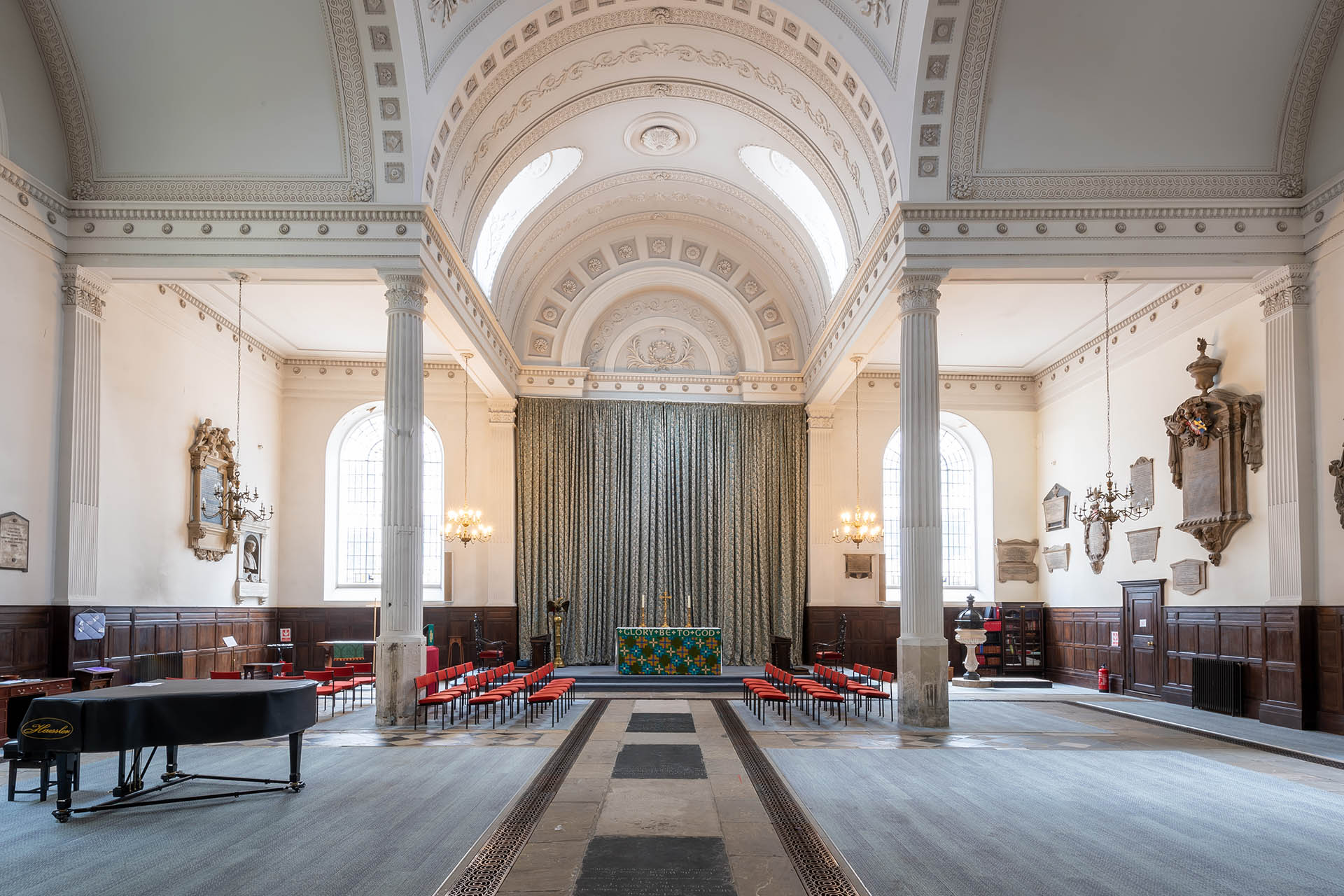 stmaryathill.org